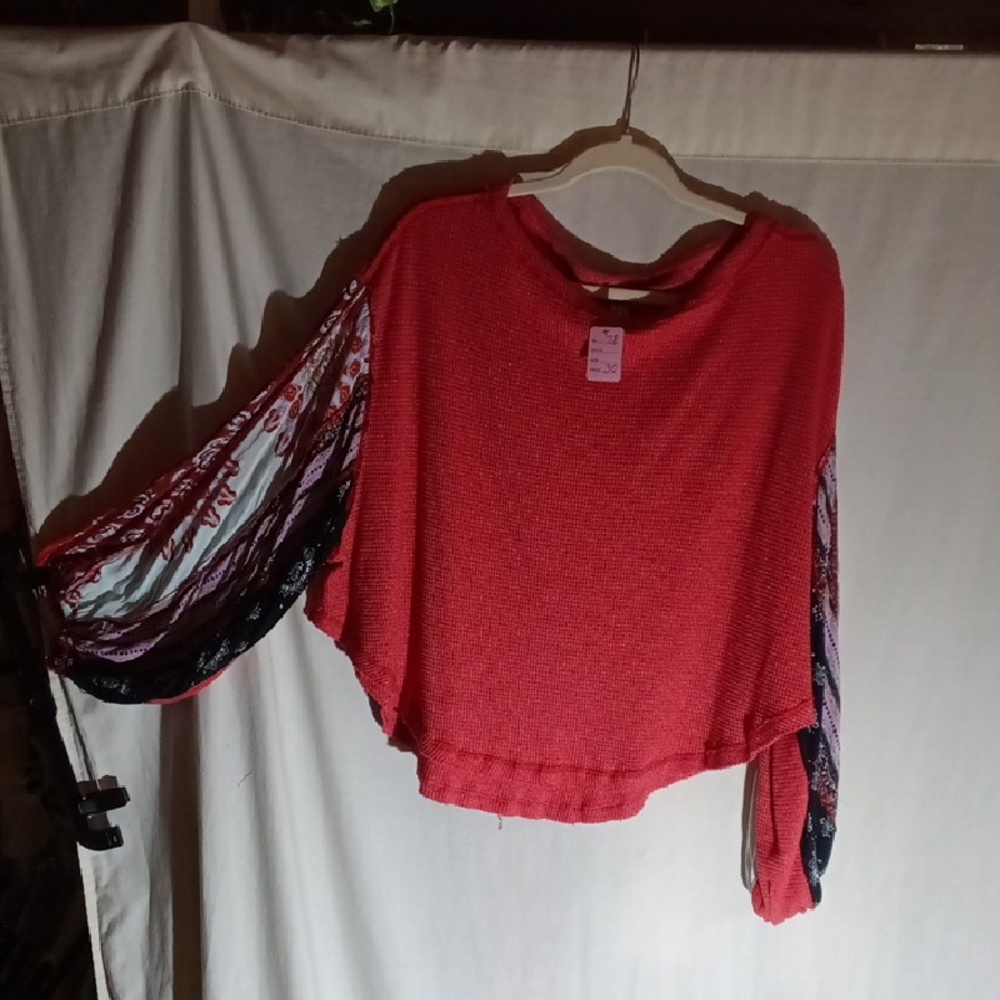 Free People We The Free Bandana Cuff Thermal Top Red Pink Paisley Sleeve - Picture 10 of 10